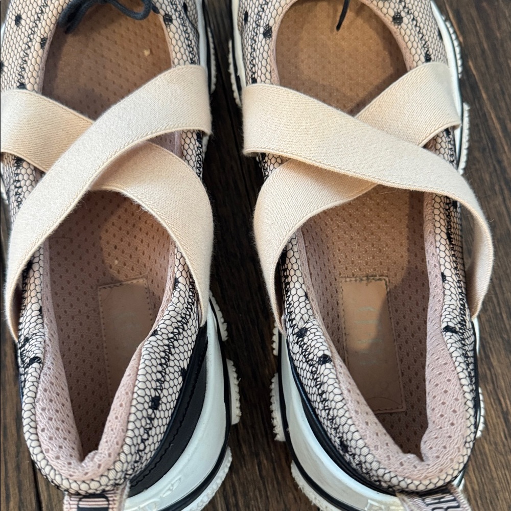 Red Valentino shoes Shoes with Polka Dot Design - Picture 3 of 4